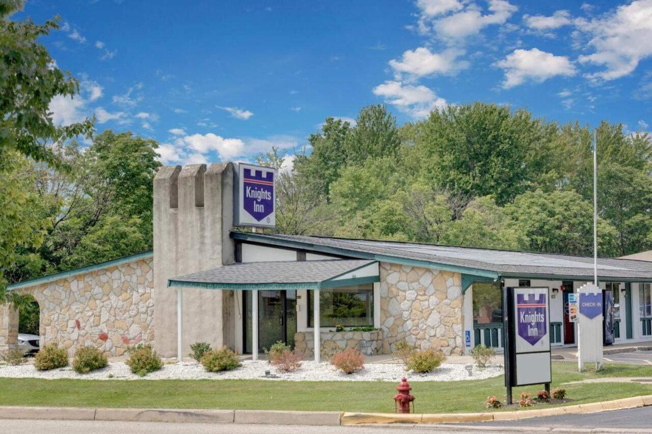 Knights Inn Cleveland/Macedonia Exterior photo